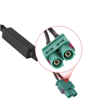 3 Dual fakra phantom fm antenna antenni võimendi vahvistin.png