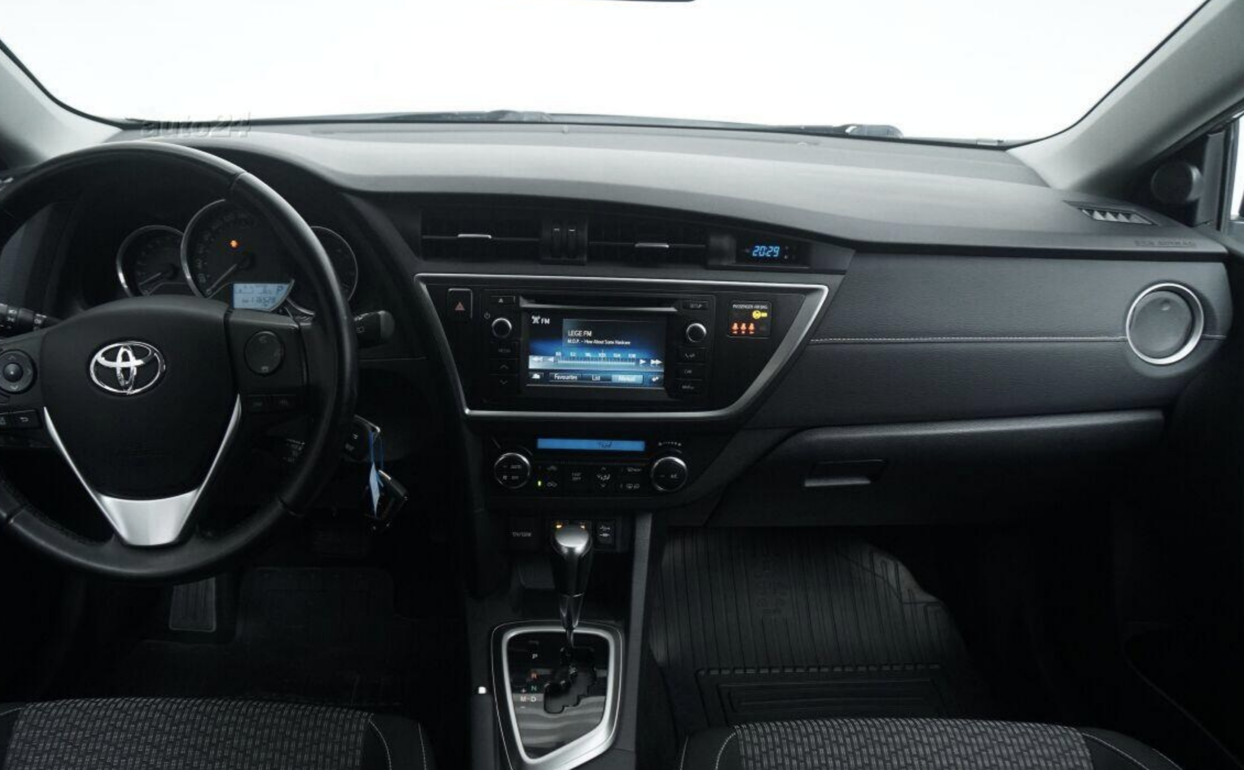 04-auris-2015-android-carplay-radio.png (2.65 MB)