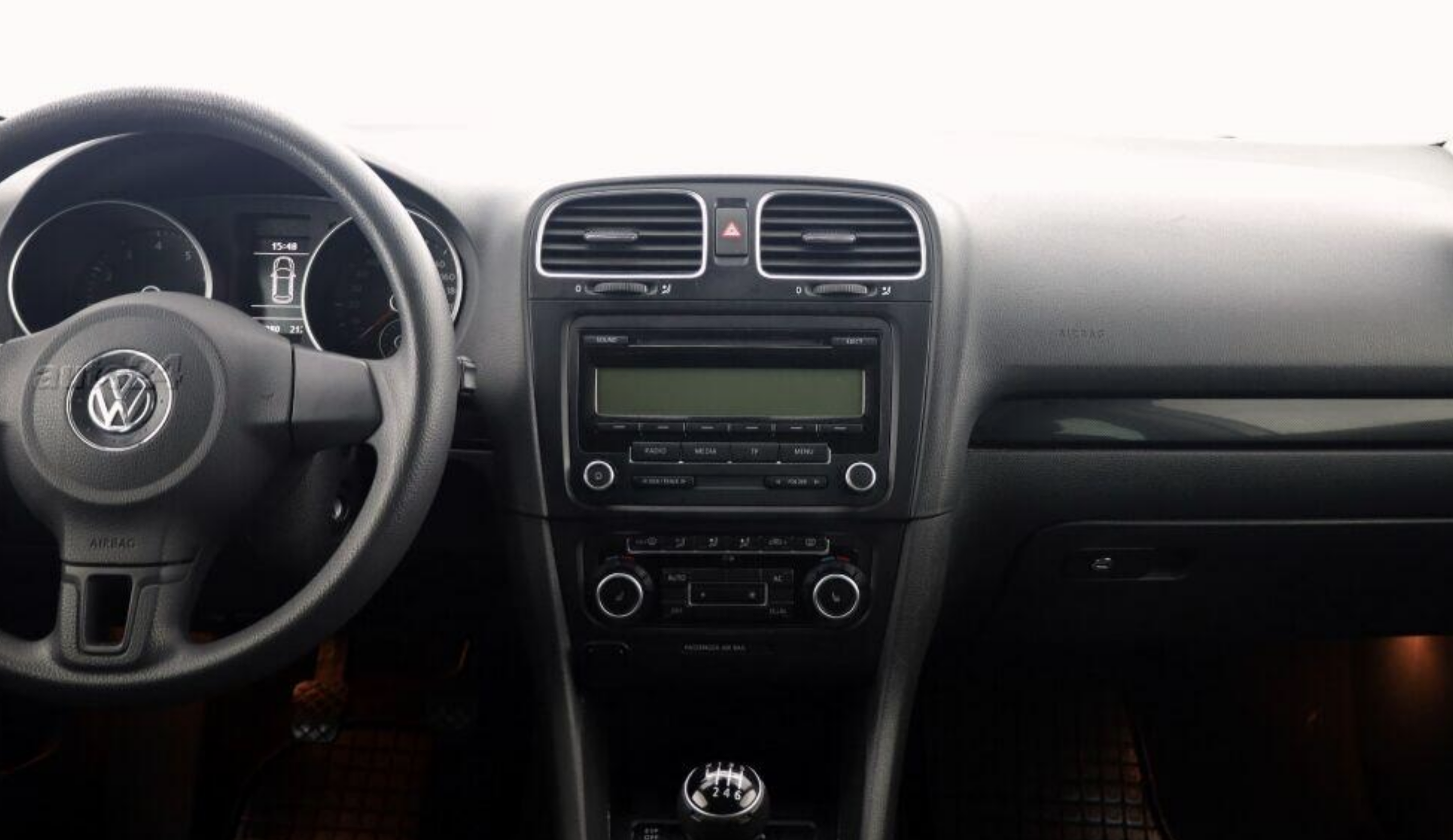 VW Golf VI (2008-2016)  Automedia F0999 raadio sobivus autole