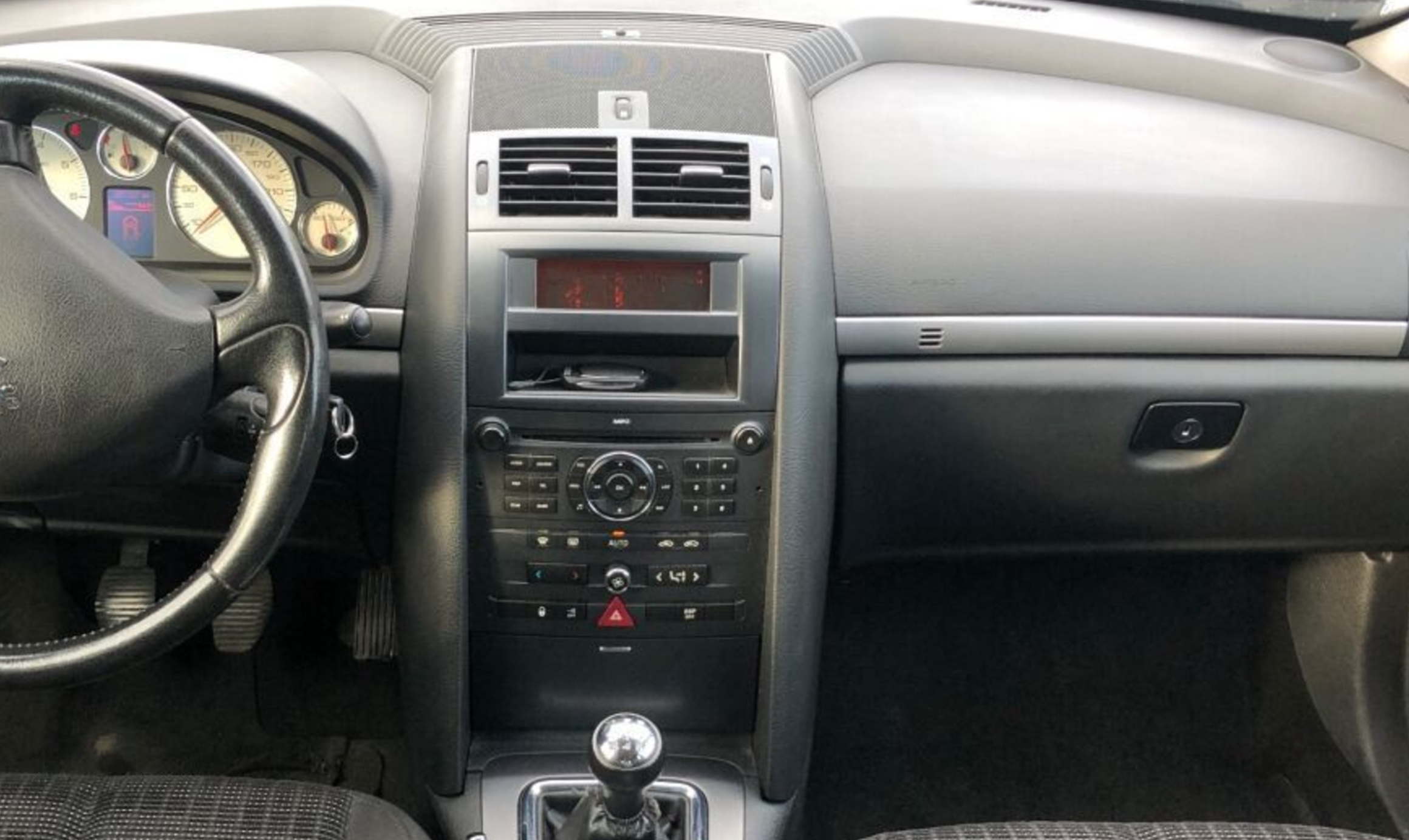 Automedia 9447B Automedia 9447B совместимость мультимедийного радио в зависимости от модели автомобиля