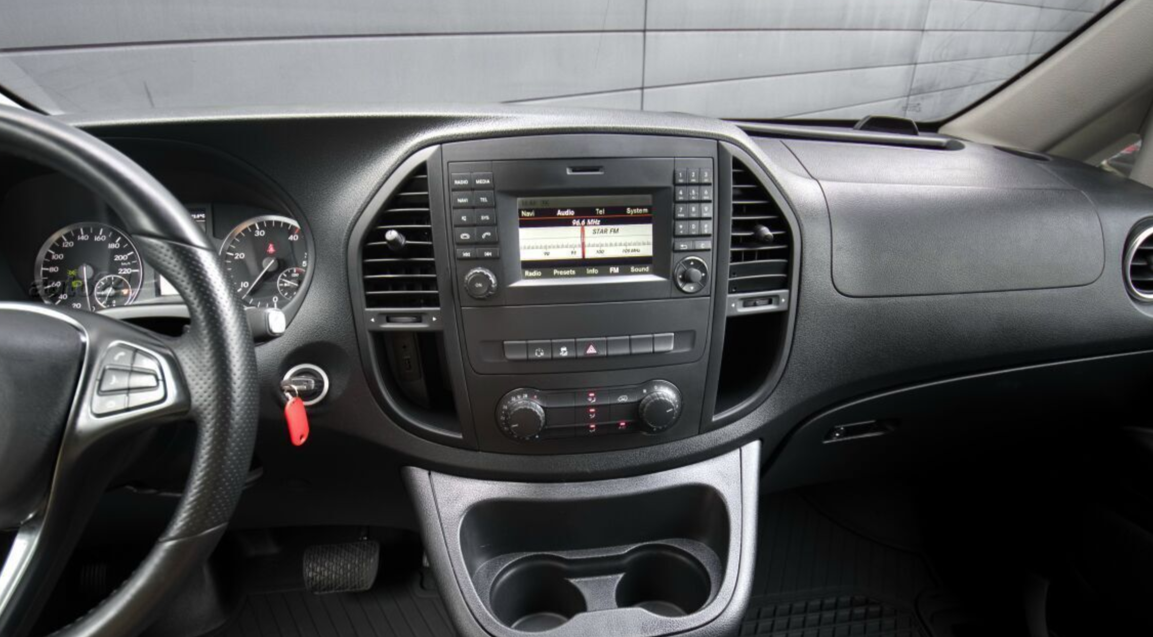 Automedia 9818 Automedia 9818 совместимость мультимедийного радио в зависимости от модели автомобиля