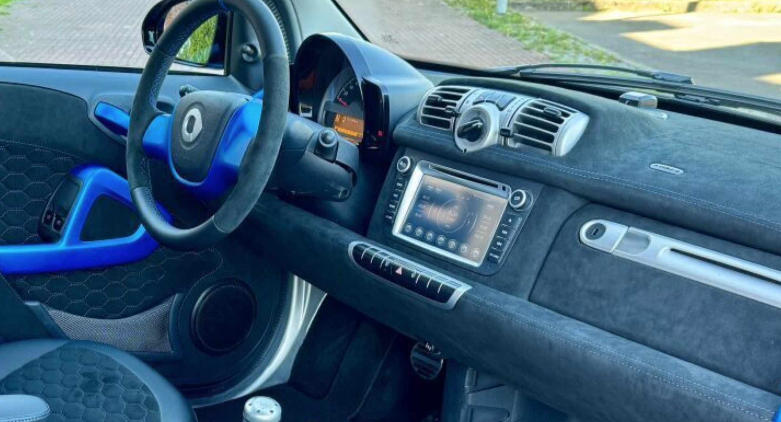 Automedia 9828 Automedia 9828 совместимость мультимедийного радио в зависимости от модели автомобиля