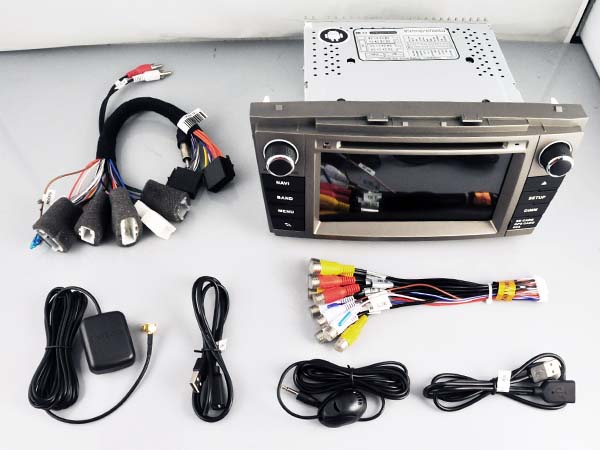Toyota Avensis T27 (2008-2013)  Automedia RVT5585S Automedia RVT5585S mõõdud ühendamine ja pistikute skeem