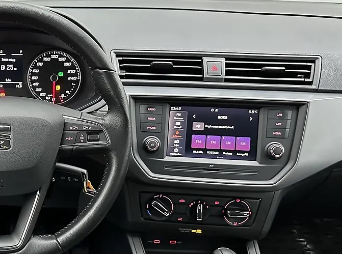 Seat Ibiza (2017-2022)  Automedia WTS-9300 Automedia WTS-9300  pielāgota multivides radio piemērotība automašīnai